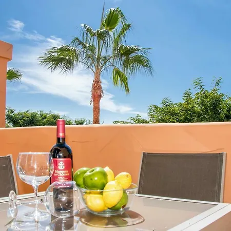 Free One Bedroom Retreat In Elviria *