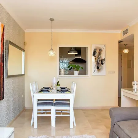Apartment Free One Bedroom Retreat In Elviria